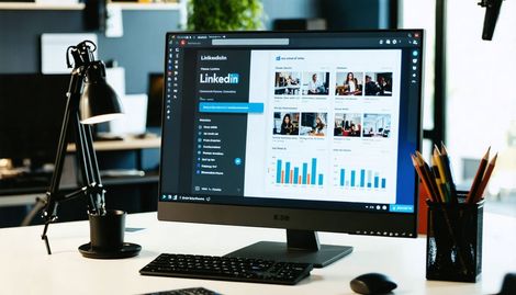 Etkili LinkedIn Öne Çıkan Bölüm Taktikleri ile Profilinizi Güçlendirin