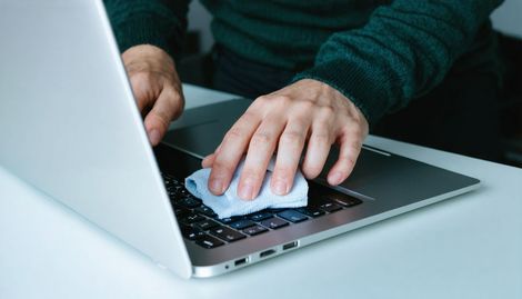 Pratik Laptop Temizleme Yöntemleri ile Performans Artırma